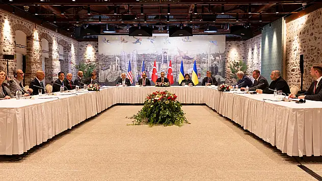 Türkiye -ABD-Ukrayna heyetleri arasındaki görüşme başladı