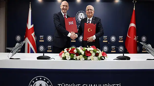 Türkiye'nin Eurofighter kullanıcısı olarak kabulüne ilişkin tam kapsamlı mutabakat zaptı imzalandı