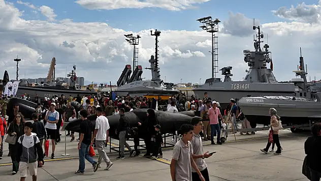 Türkiye'nin insansız deniz araçları Teknofest'te
