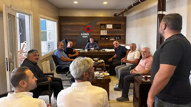 Türkmenoğlu, Marangozlar Kooperatifi'ni ziyaret etti