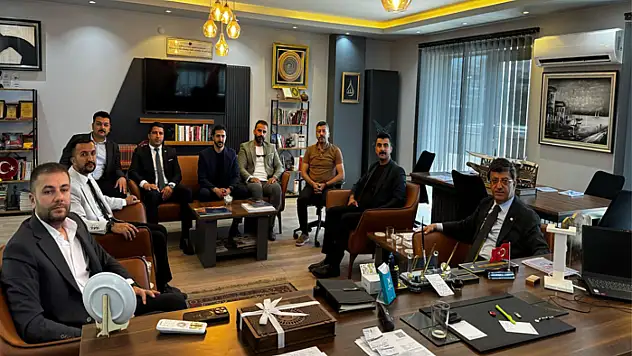 Türkmenoğlu'ndan TÜGVA'ya ziyaret