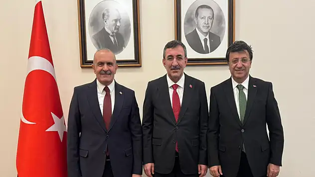 Türkmenoğlu ve Kayatürk'ten Yılmaz'a ziyaret