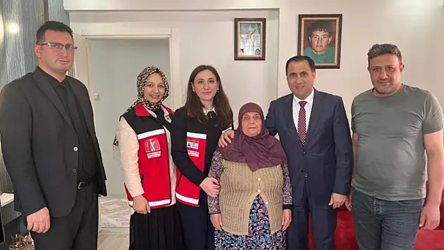 Türkoğlu'ndan Van'da şehit düşen askerin ailesine ziyaret