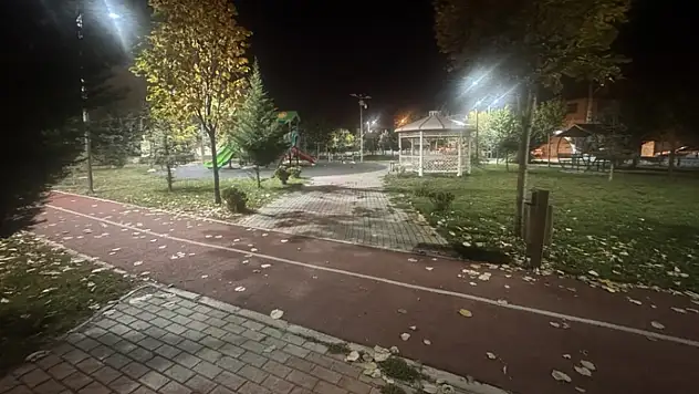 Tuşba Belediyesi'nden parklarda gece denetimi