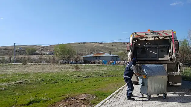 Tuşba Belediyesi'nden temizlik çalışmaları