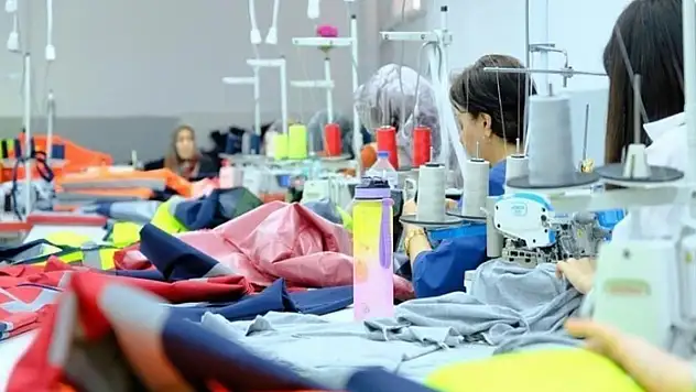 Ücretli çalışan sayısı yıllık yüzde 1,2 arttı