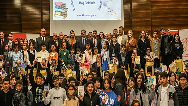 Üçüncü kitap okuma yarışması ödülleri verildi