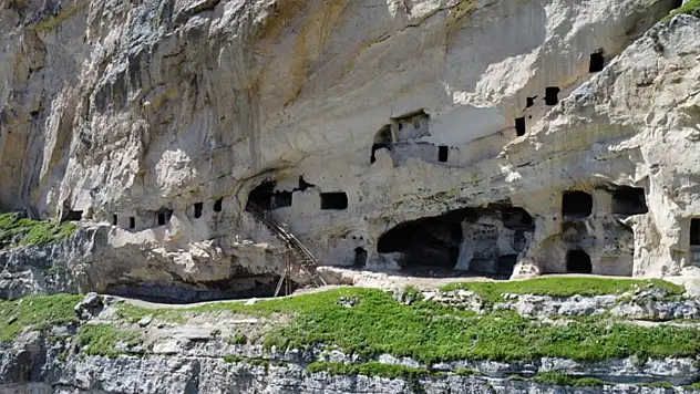 Urartu mağaraları turizme açılıyor