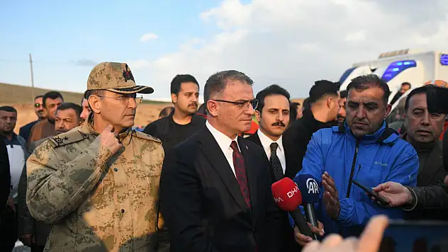 Vali Balcı'dan Van'da meydana gelen feci kaza ile ilgili açıklamalar