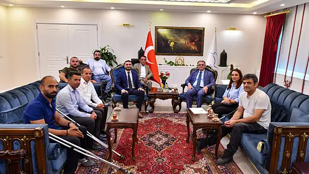 Vali Balcı, engelli sporcuları kabul etti