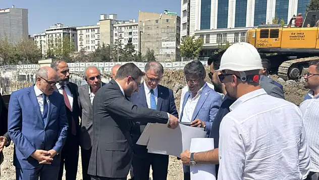 Vali Balcı, Hazreti Ömer Camii inşaatını inceledi