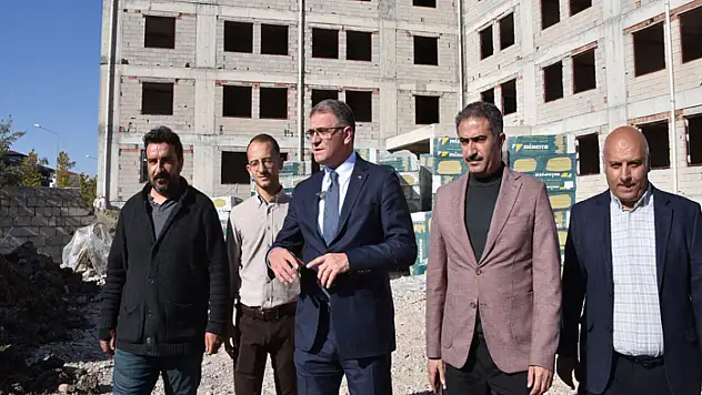 Vali Balcı, Kız Hafızlık ve Kur'an Kursu inşaatını inceledi