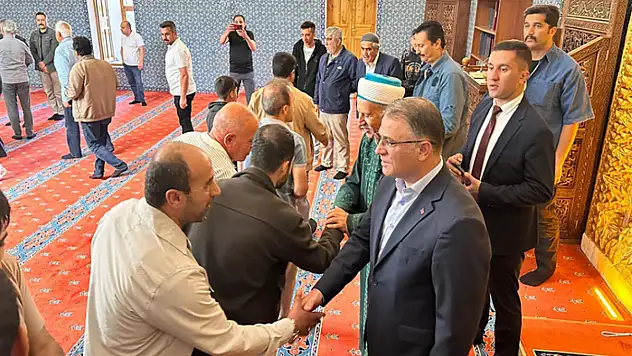 Vali Balcı vatandaşlarla bayramlaştı