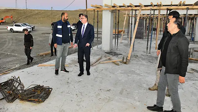 Vali Balcı, yeni sebze hali inşaatını inceledi