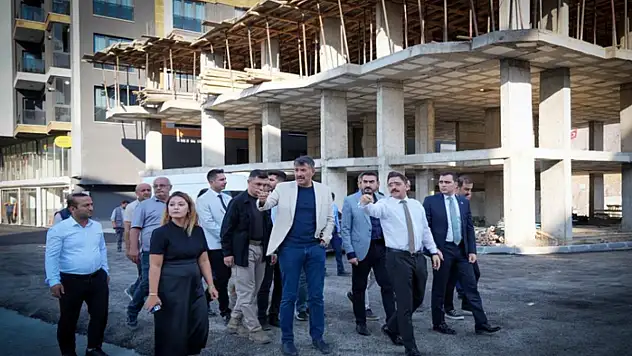 Vali Çelik, hastanenin acil giriş yolunu inceledi