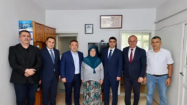 Vali Sözer'den Van'da şehit düşen askerin ailesine ziyaret