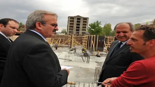 OKUL İNŞAATLARI HIZLA YÜKSELİYOR