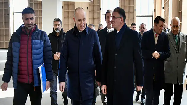 Van'a modern kütüphane: Yapımı süren proje yerinde incelendi