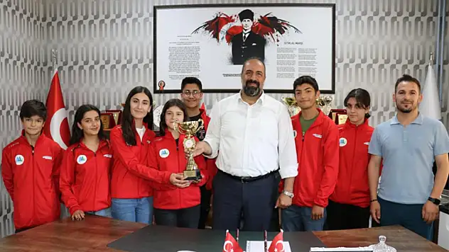 Van Atatürk Anadolu Lisesi Türkiye birincisi oldu