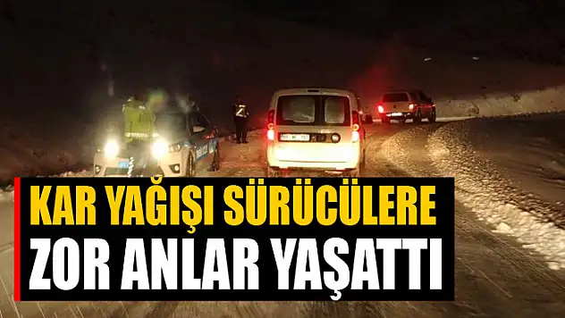 Van-Bahçesaray yolunda kar yağışı sürücülere zor anlar yaşattı