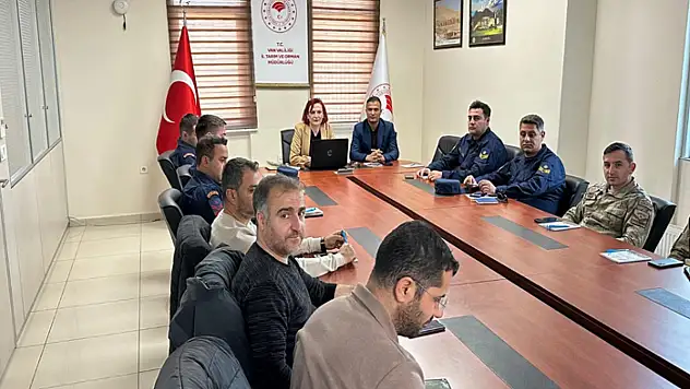 Van Balığı av yasağı için alınacak tedbirler görüşüldü