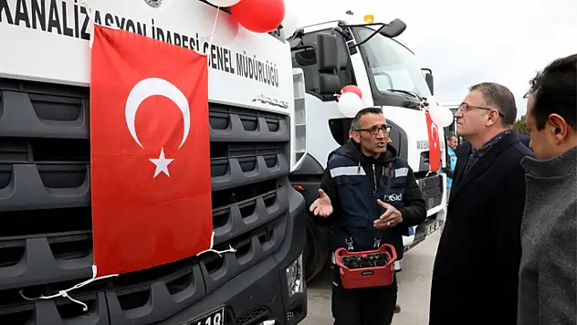 Van Büyükşehir Belediyesi 13 yeni araç aldı