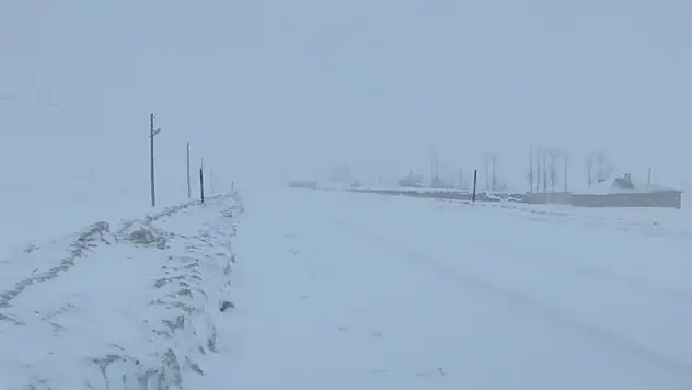 Van-Çatak kara yolu yeniden ulaşıma kapatıldı