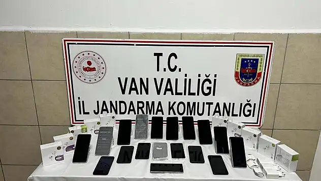 Van'da 1 Milyon 120 Bin TL'lik kaçak elektronik cihazlar ele geçirildi