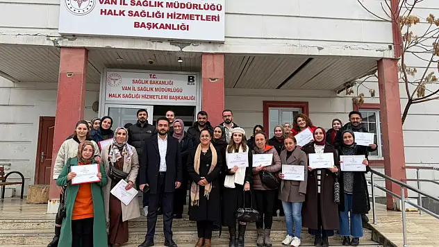 Van'da 21 sağlık çalışanı yenidoğan bakımı eğitimi aldı