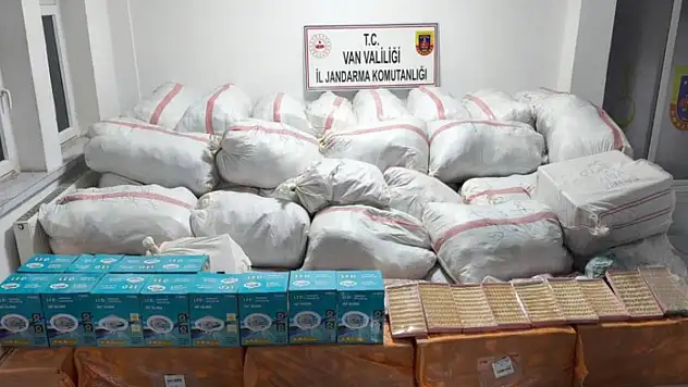 Van'da 4 buçuk milyon TL değerinde kaçak eşya ve malzeme ele geçirildi