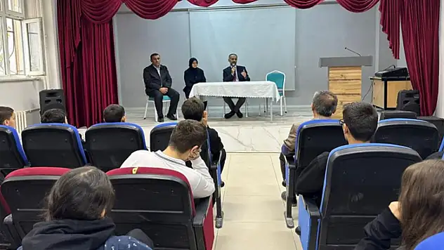 Van'da 5 Soru ve 5 Cevap konferansı