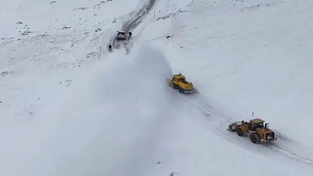 Van'da 53 yerleşim yerinin yolu ulaşıma kapandı