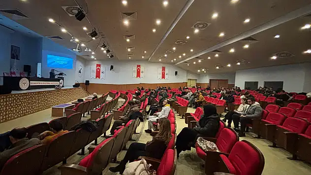 Van'da aile hekimlerine yönelik tütün bağımlılığı tedavisi eğitimi düzenlendi