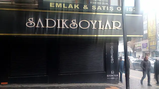 Van'da dolandırıcılık olayından dolayı yakınının kuyumcu dükkânı da kapalı