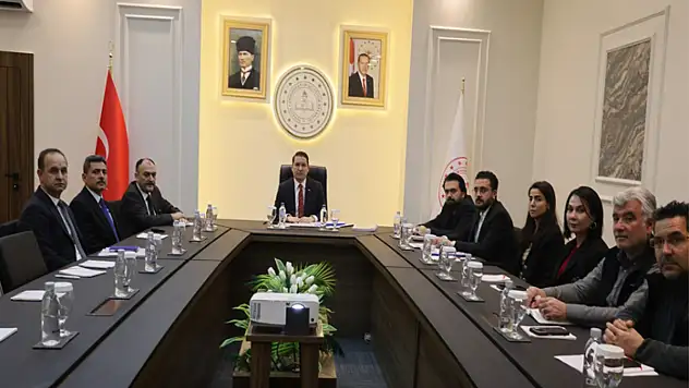 Van'da eğitim ve sağlık projeleri masaya yatırıldı