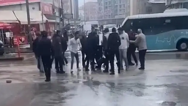 Van'da eşini bıçaklayan şahıs tutuklandı