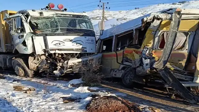Van'da feci : Çok sayıda yaralı var