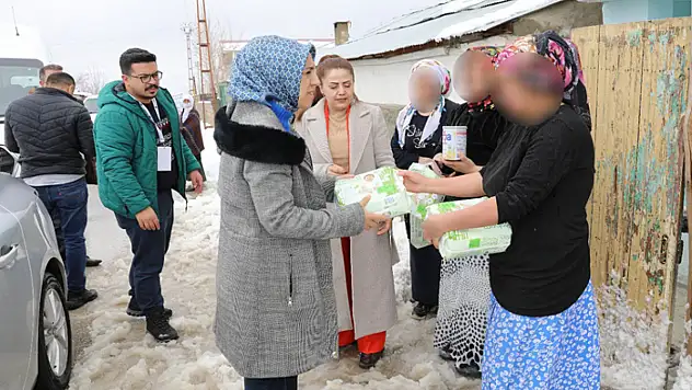 Van'da ihtiyaç sahiplerine destek