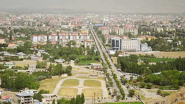 Van'da iki arsa satışa çıkıyor