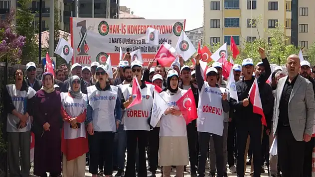 Van'da işten çıkarılan işçilerin buruk '1 Mayıs' kutlaması