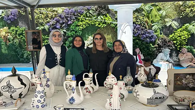 Van'da kadın kursiyerlerin el emeği beğeniye sunuldu