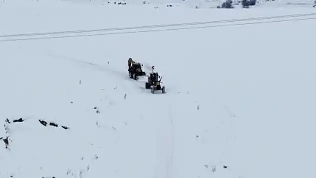 Van'da kardan kapanan 363 yoldan 230'u açıldı