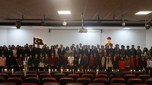 Van'da Liselerde bilim uygulamaları paneli düzenlendi