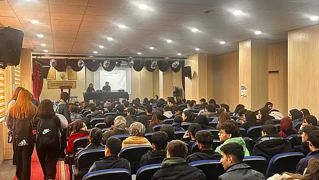 Van'da öğrencilere stigma ve ayrımcılık eğitimi