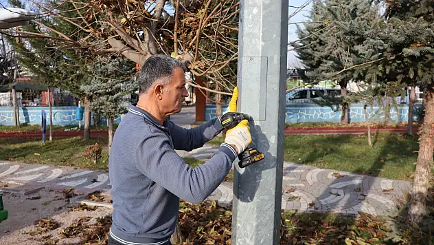 Van'da park aydınlatmalarını yeniledi