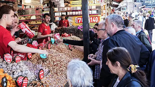 Van'da Ramazan öncesi alışveriş hareketliliği