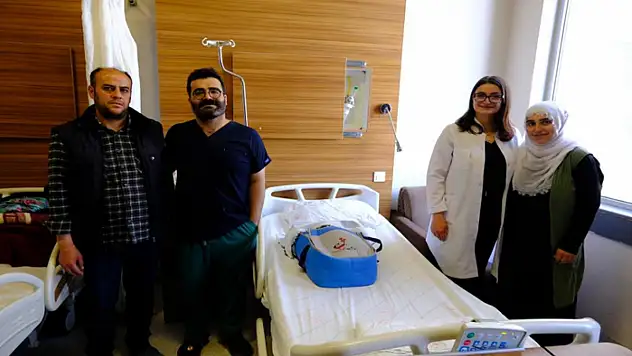 Van'da sağlık ekipleri zamanla yarıştı: Anne ve bebek hayata döndü