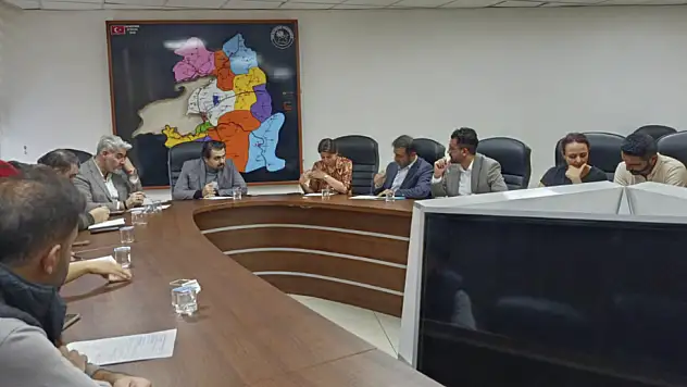 Van'da sağlık yatırımları ve kurumsal dönüşüm toplantısı düzenlendi