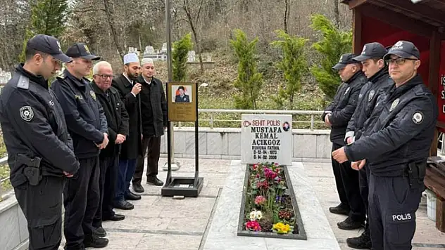 Van'da şehit düşen polis memuru dualarla anıldı