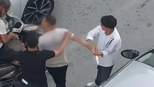Van'da trafikte bıçaklı kavga